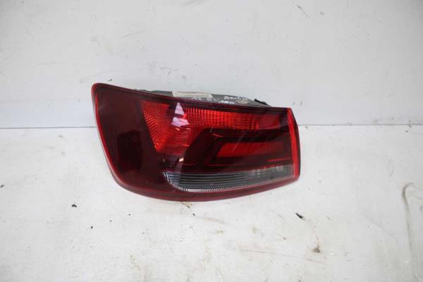 FEU ARRIERE GAUCHE AUDI A3 BERLINE - Vue 1